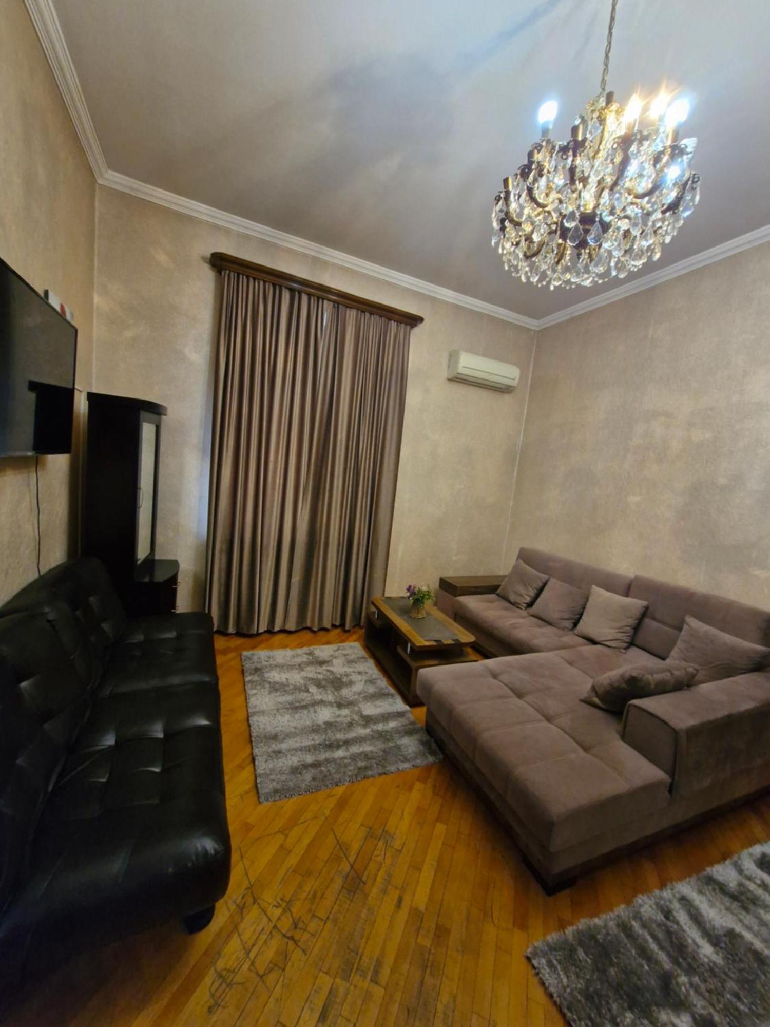 Barnaba Apartment Tbilisi Esterno foto