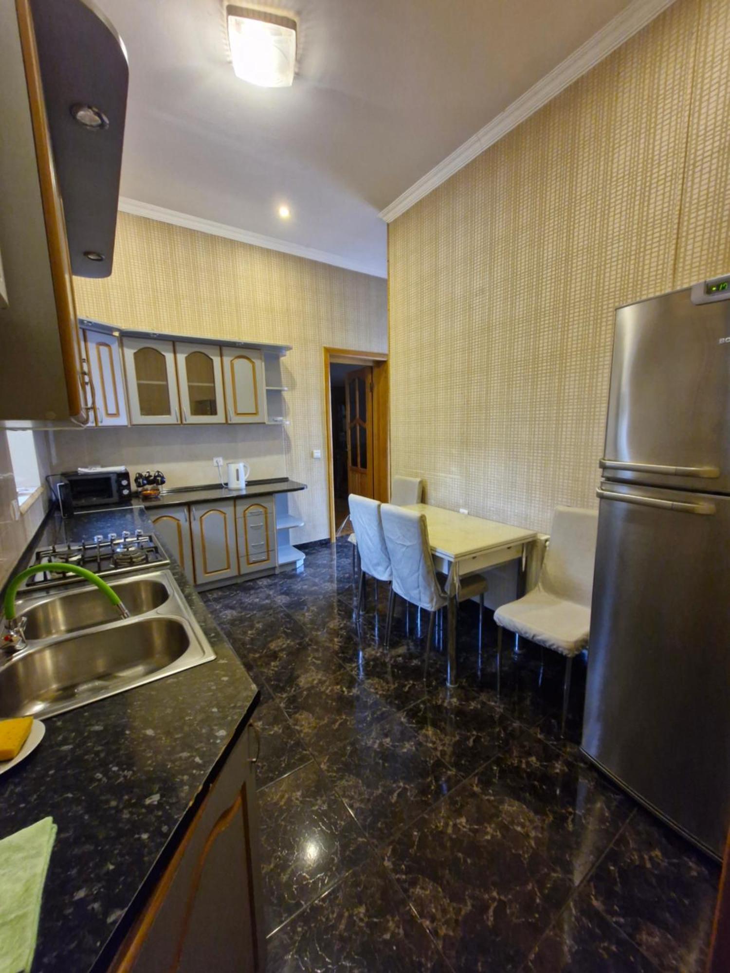 Barnaba Apartment Tbilisi Esterno foto