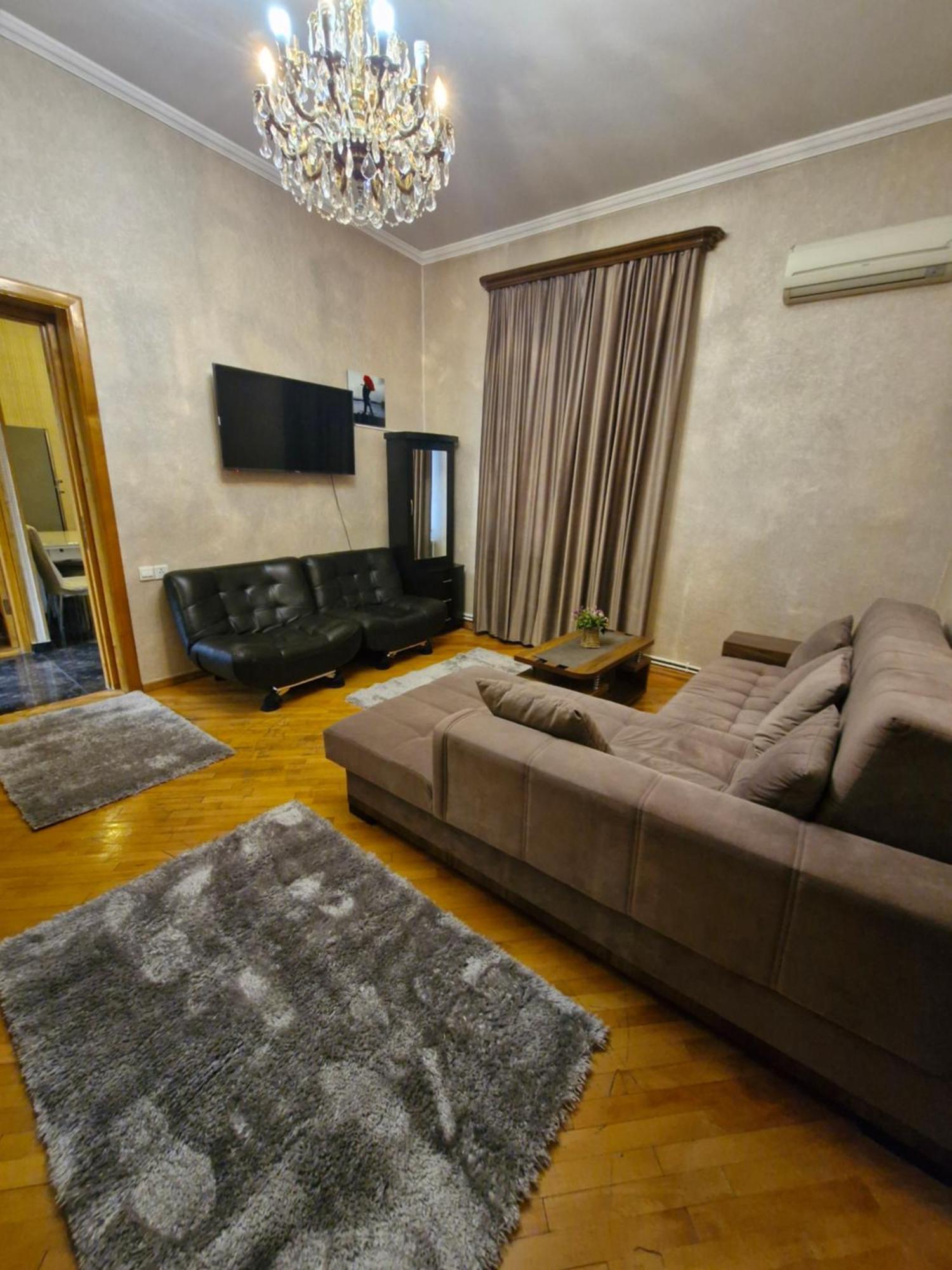 Barnaba Apartment Tbilisi Esterno foto