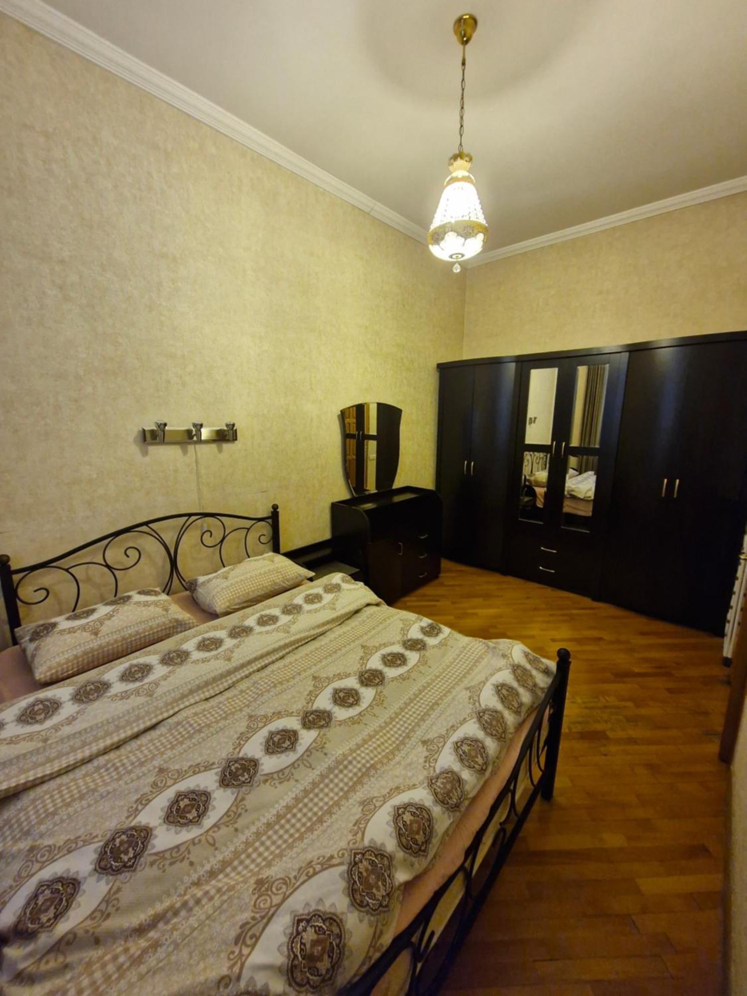 Barnaba Apartment Tbilisi Esterno foto