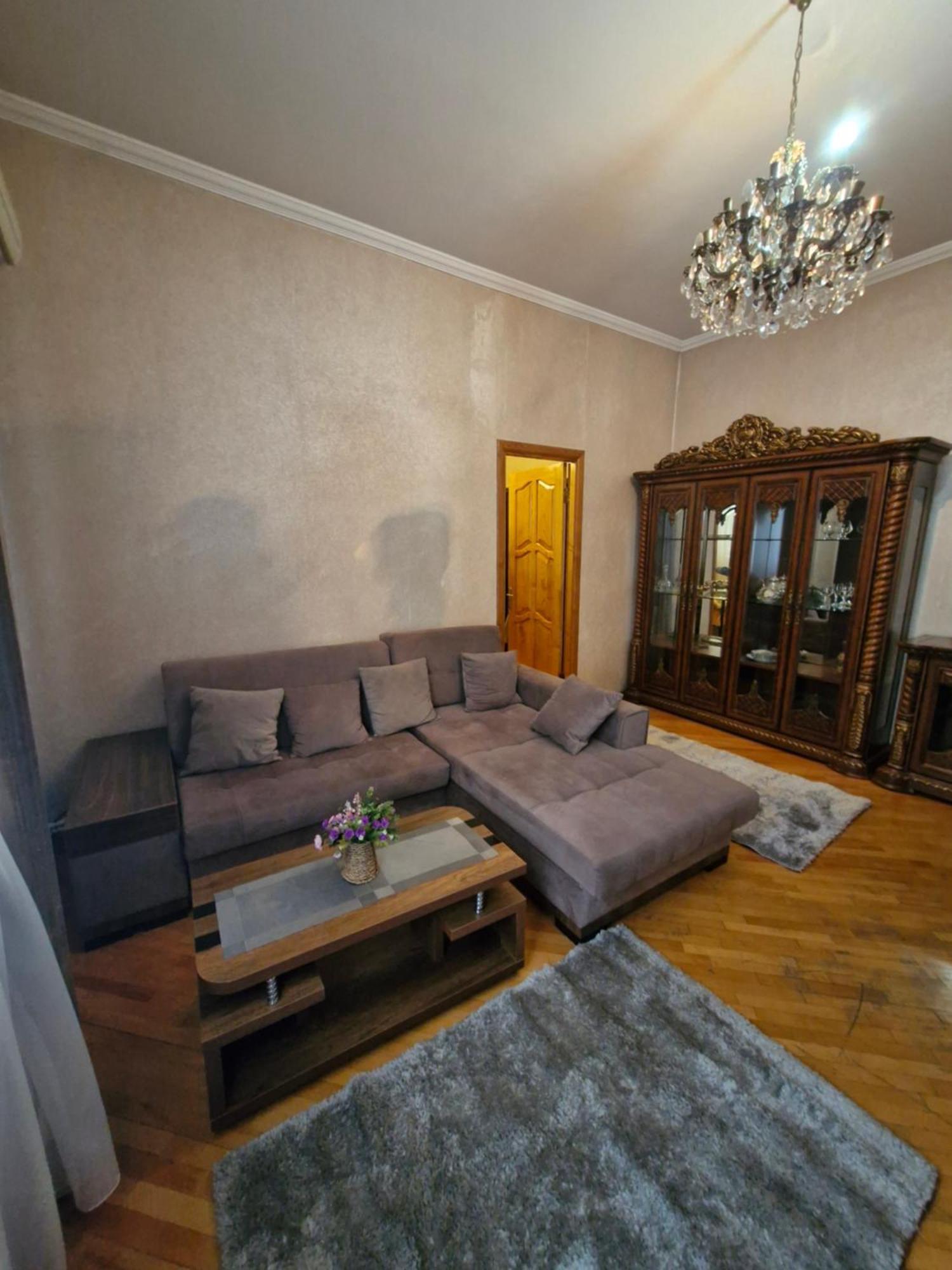 Barnaba Apartment Tbilisi Esterno foto
